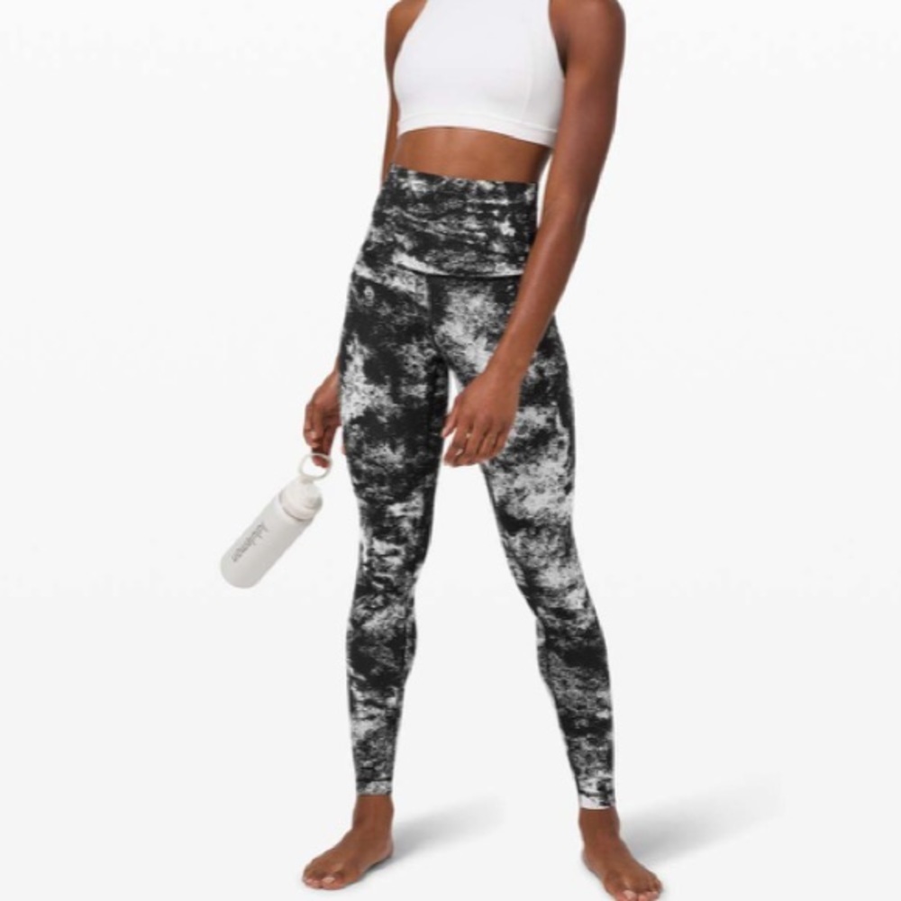 Lululemon Wunder Under Full-On Luxtreme
Aerify Jacquard Black Alpine White 2​​